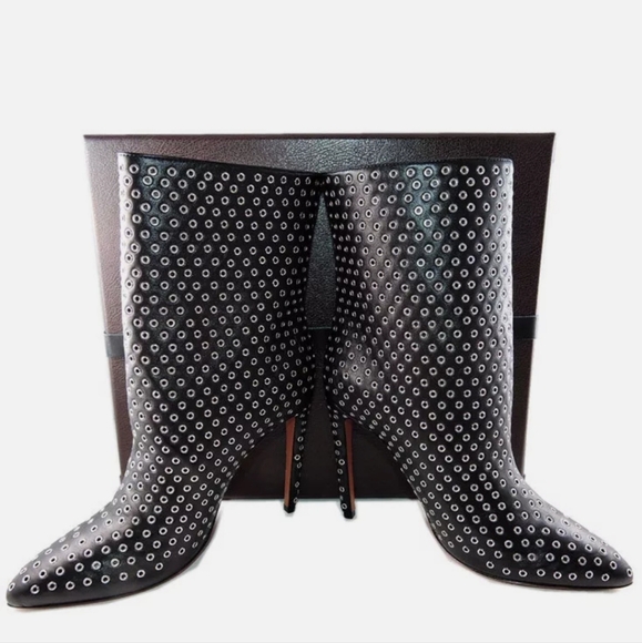 Alaia Boots - Picture 1 of 3